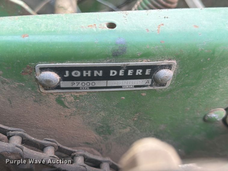 image for item DQ7905 John Deere P7000 planter