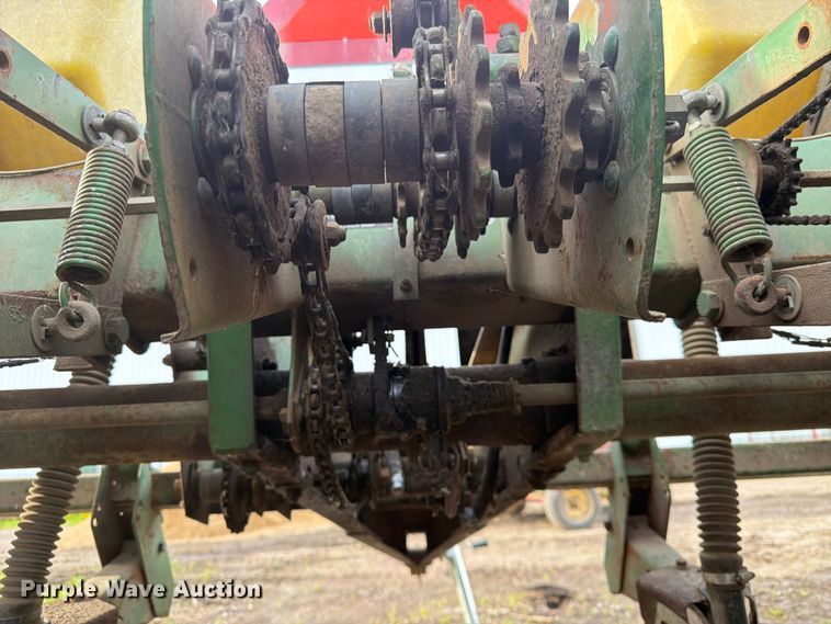 image for item DQ7905 John Deere P7000 planter