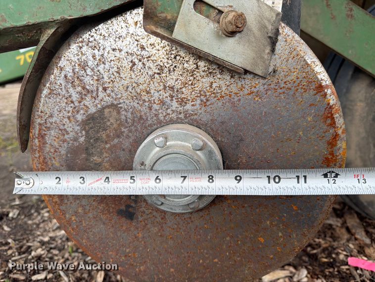 image for item DQ7905 John Deere P7000 planter