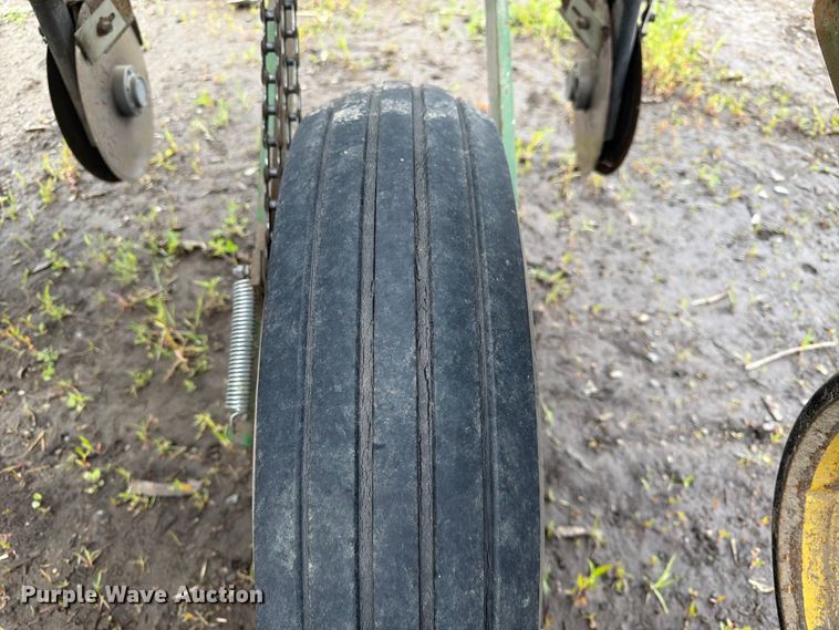 image for item DQ7905 John Deere P7000 planter