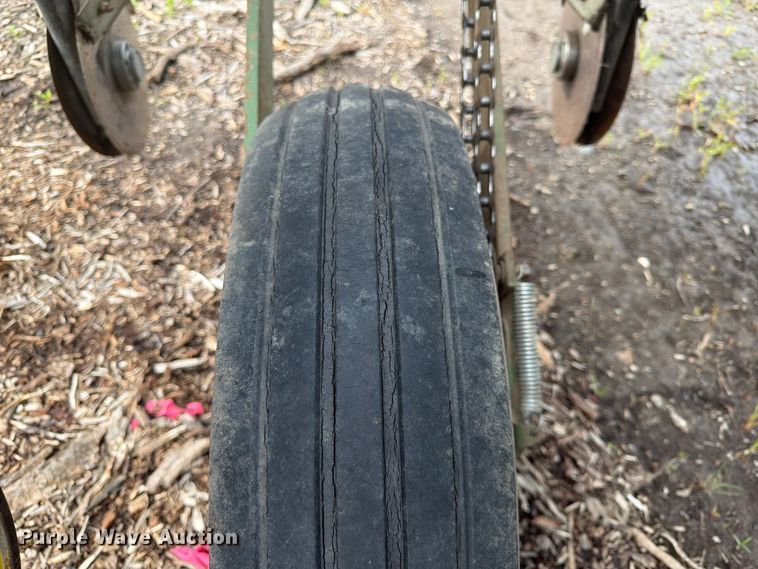 image for item DQ7905 John Deere P7000 planter