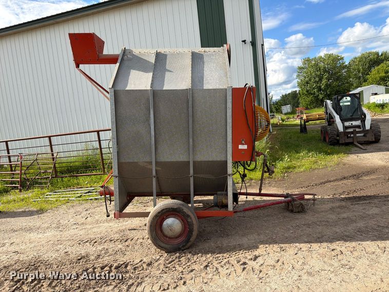 image for item DQ7907 American 1503T grain dryer