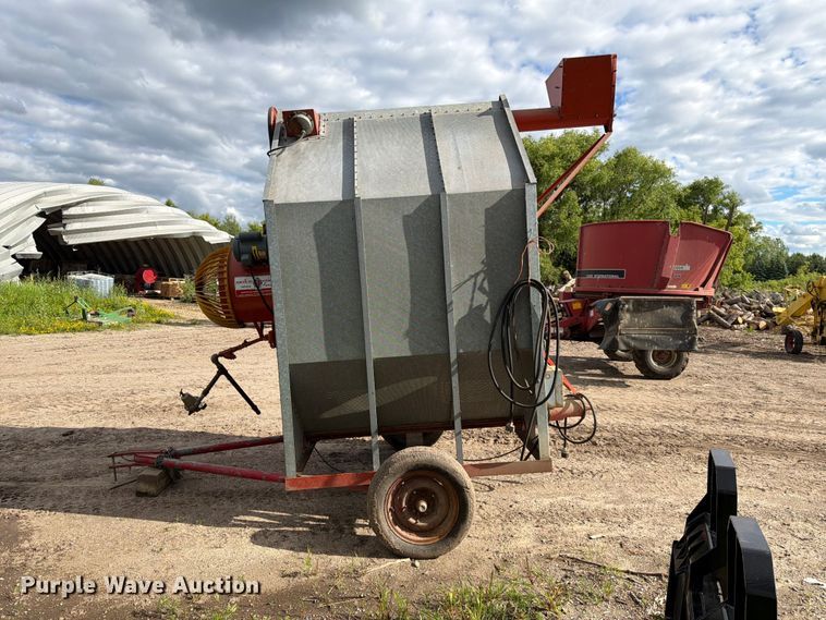 image for item DQ7907 American 1503T grain dryer