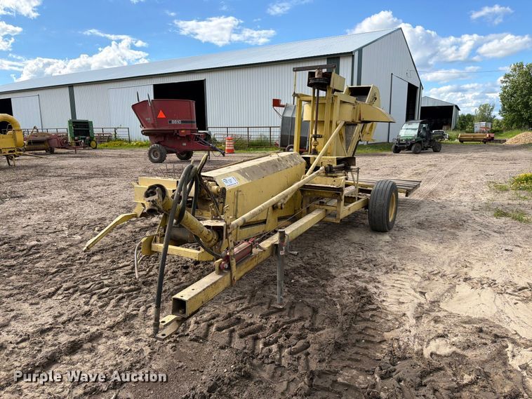 image for item DQ7908 Oxbo BH100 bean harvester