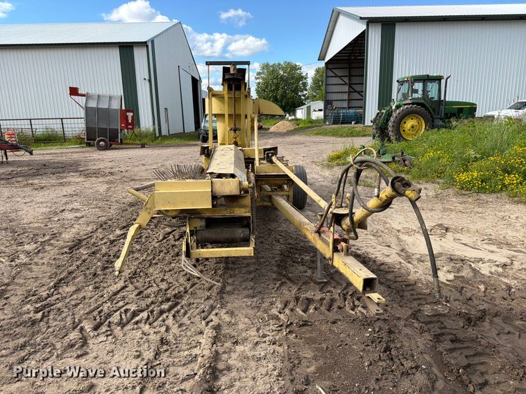 image for item DQ7908 Oxbo BH100 bean harvester