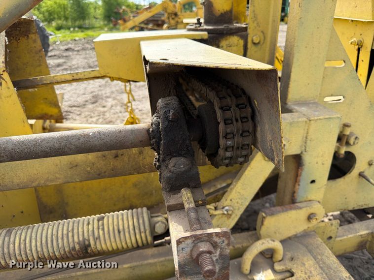 image for item DQ7908 Oxbo BH100 bean harvester