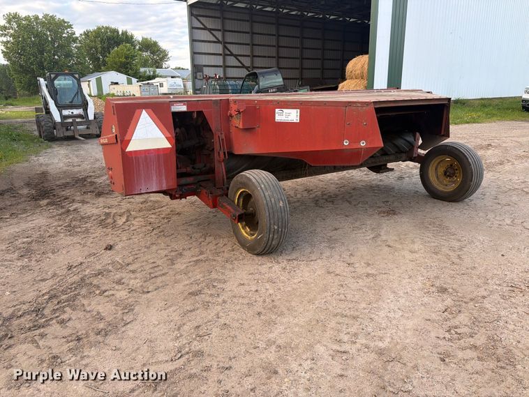 image for item DQ7909 New Holland 492 sickle mower