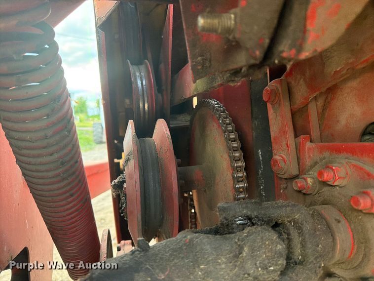 image for item DQ7909 New Holland 492 sickle mower