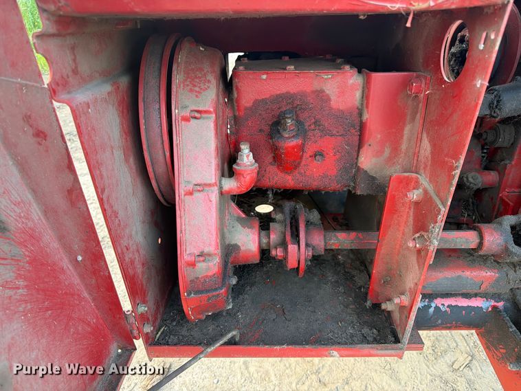 image for item DQ7909 New Holland 492 sickle mower