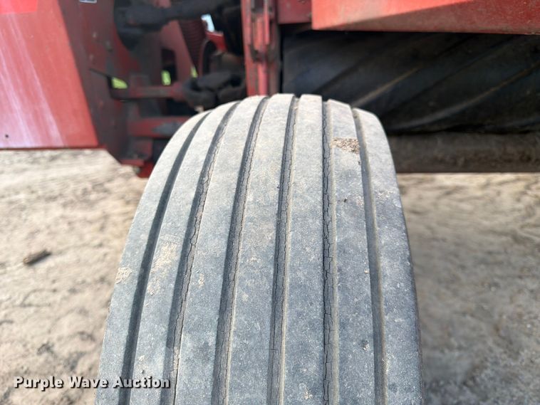 image for item DQ7909 New Holland 492 sickle mower