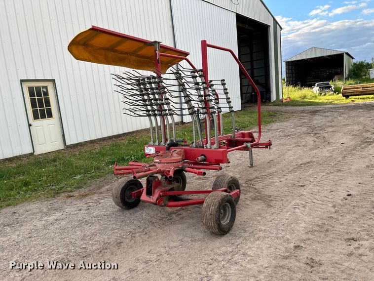 image for item DQ7910 2013 H&S RR420 hay rake