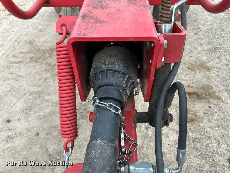 image for item DQ7910 2013 H&S RR420 hay rake