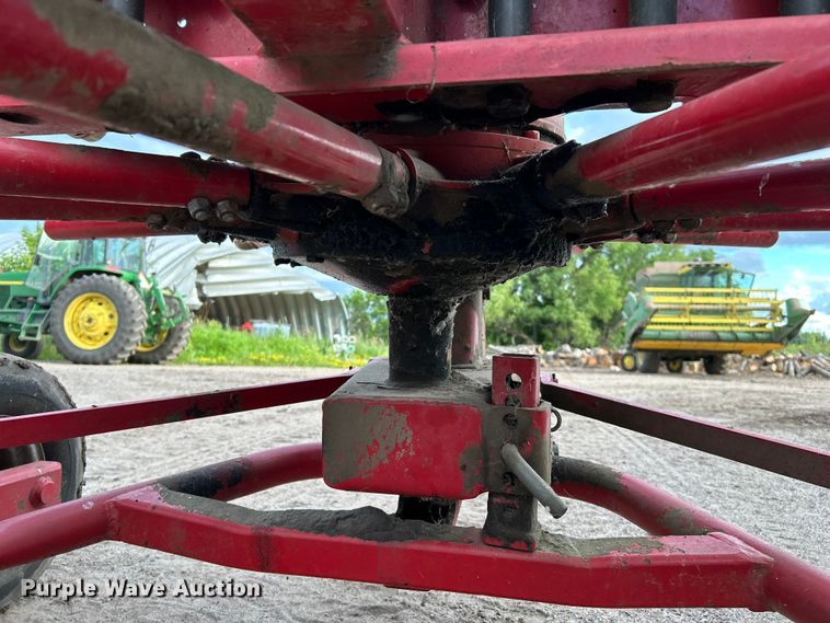 image for item DQ7910 2013 H&S RR420 hay rake
