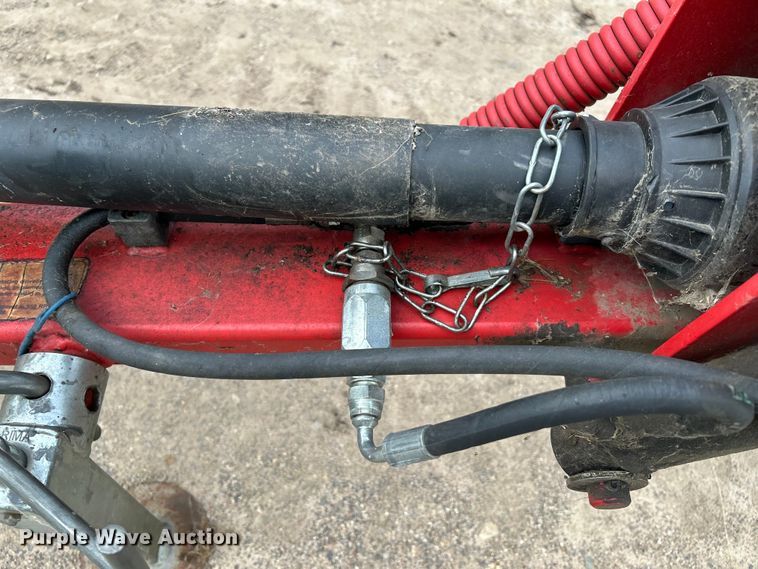 image for item DQ7910 2013 H&S RR420 hay rake