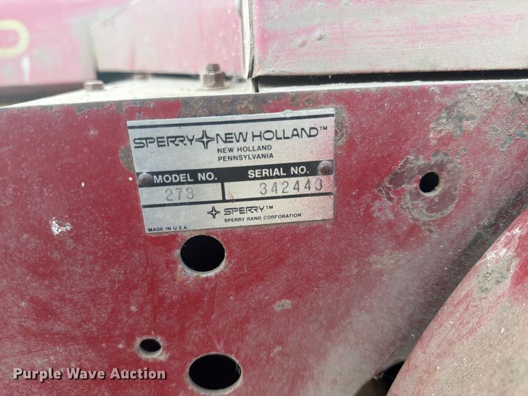 image for item DQ7911 New Holland 273 small square baler