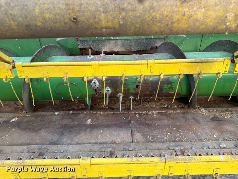 image for item DQ7915 John Deere 4400 combine