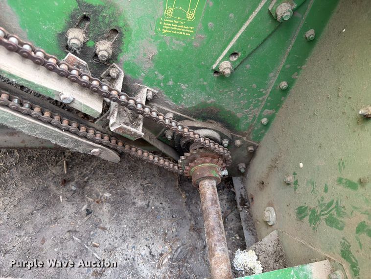 image for item DQ7915 John Deere 4400 combine