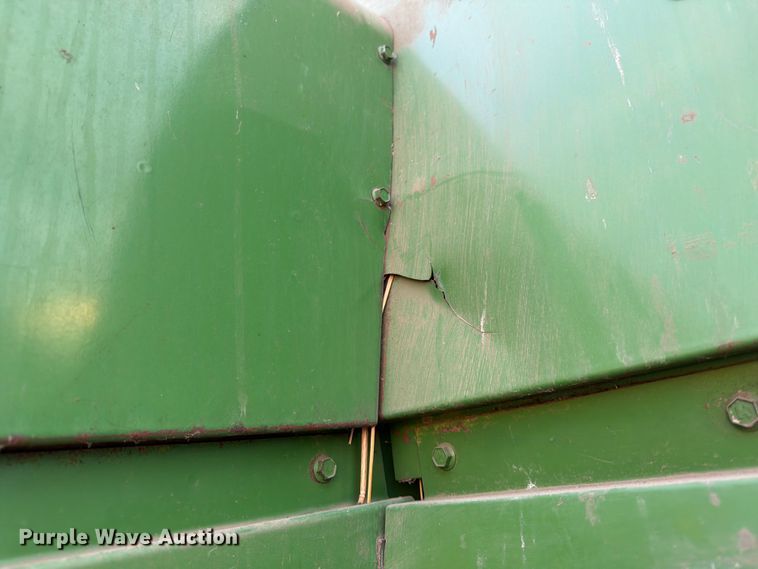 image for item DQ7915 John Deere 4400 combine
