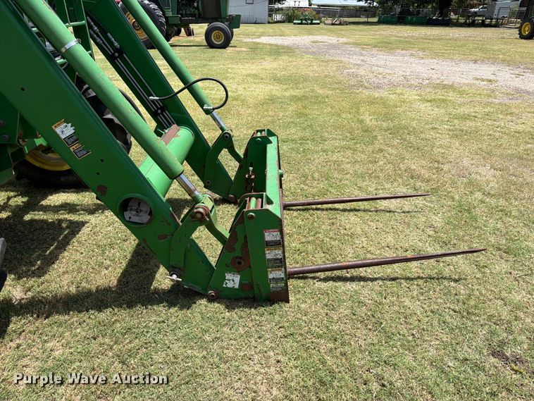 image for item ED5352 2010 John Deere 6100D MFWD tractor