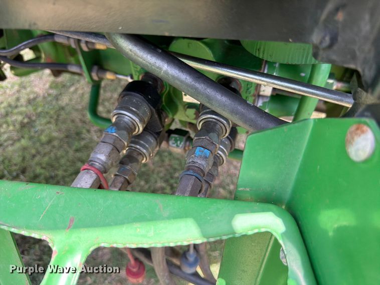 image for item ED5352 2010 John Deere 6100D MFWD tractor