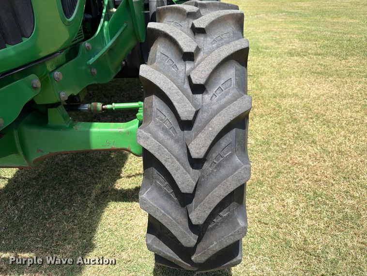 image for item ED5352 2010 John Deere 6100D MFWD tractor