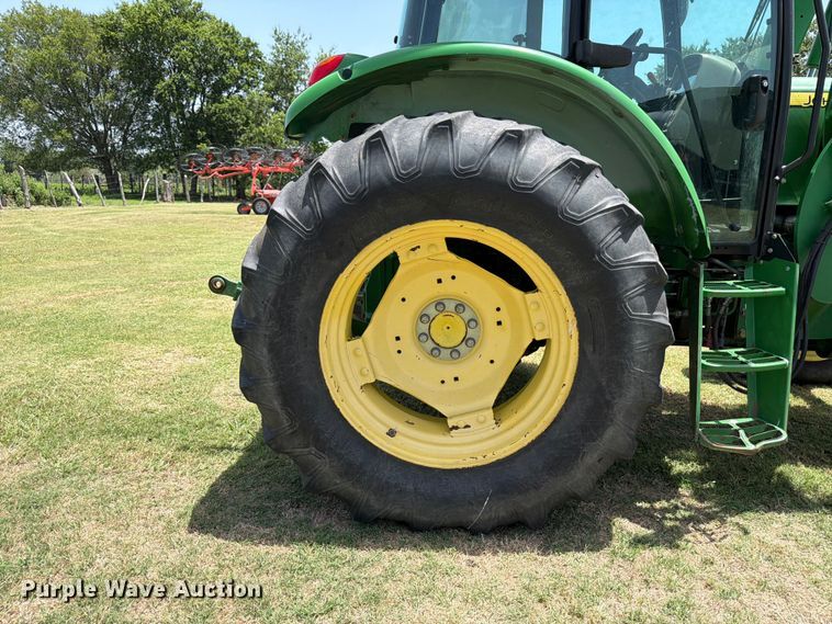 image for item ED5352 2010 John Deere 6100D MFWD tractor