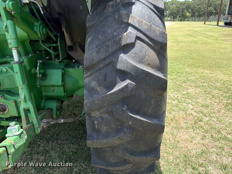 image for item ED5352 2010 John Deere 6100D MFWD tractor