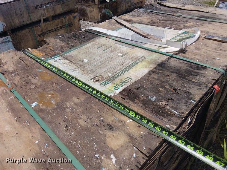 image for item EE1582 (2) Valley Pioneer MSC1220F livestock sheds