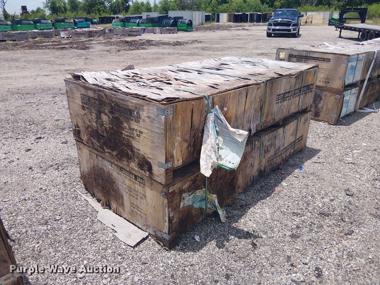 image for item EE1586 (2) Valley Pioneer MSC1220F livestock sheds