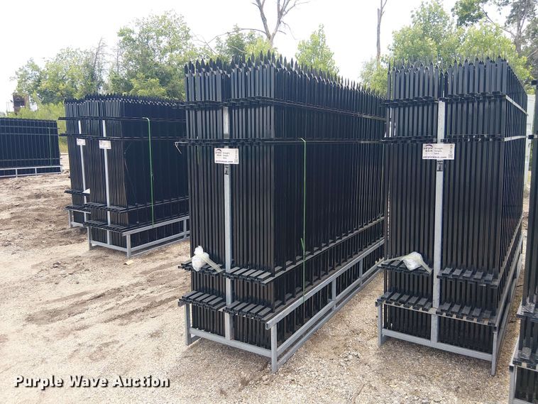 (22) Valley Pioneer F10 fence panels