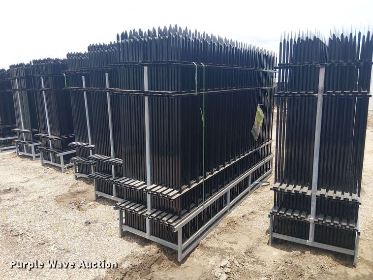 (22) Valley Pioneer F10 fence panels