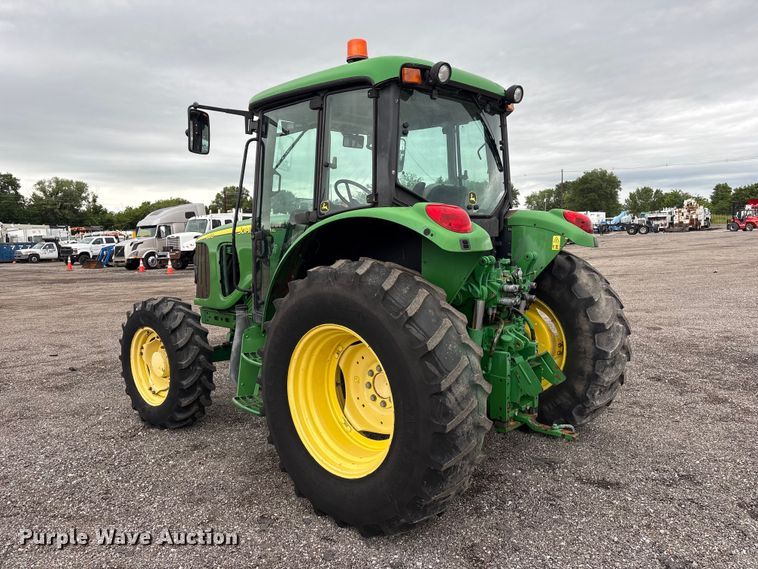 image for item EG9216 2005 John Deere 6415 MFWD tractor