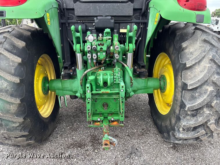 image for item EG9216 2005 John Deere 6415 MFWD tractor