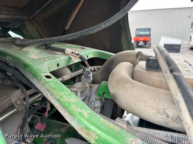 image for item EG9216 2005 John Deere 6415 MFWD tractor
