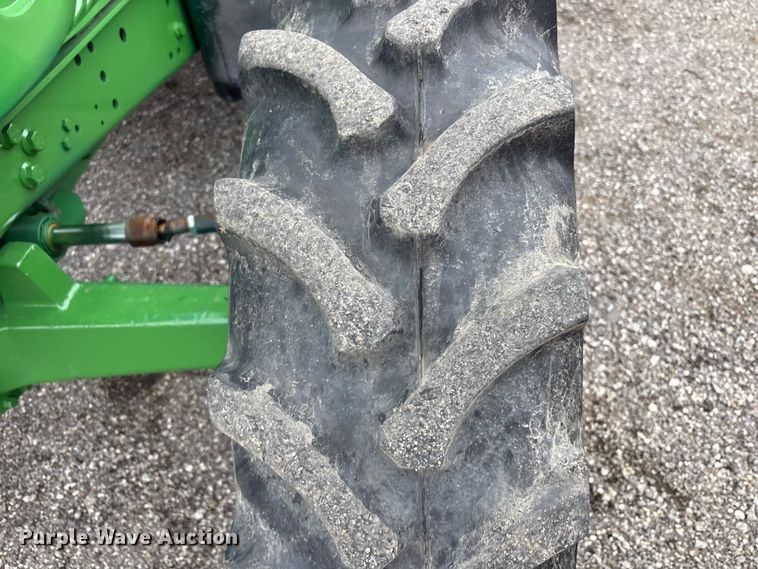 image for item EG9216 2005 John Deere 6415 MFWD tractor
