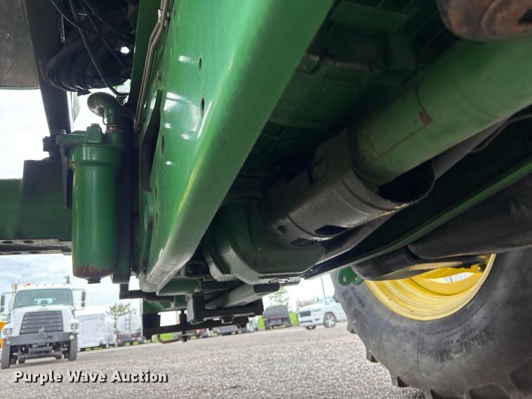 image for item EG9216 2005 John Deere 6415 MFWD tractor