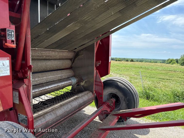 image for item EN0326 2012 Case IH RB564 round baler