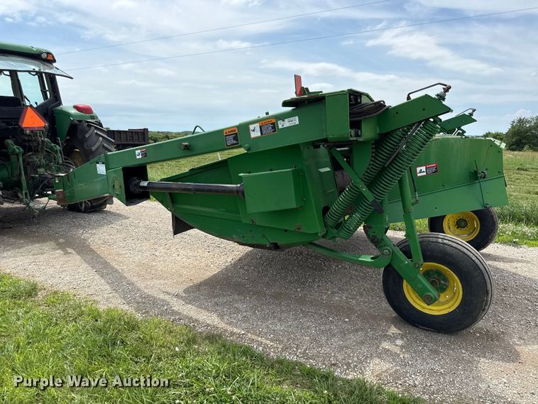 image for item EN0327 John Deere 920 Moco disc mower