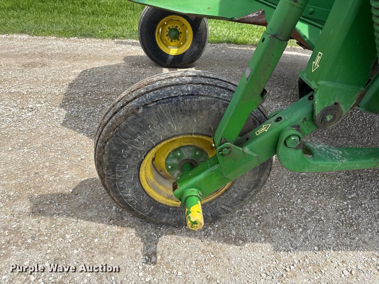 image for item EN0327 John Deere 920 Moco disc mower