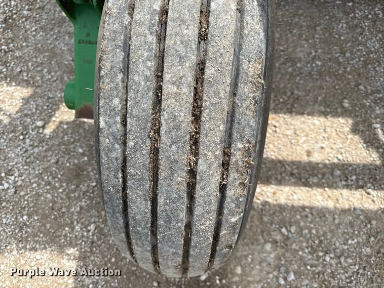 image for item EN0327 John Deere 920 Moco disc mower