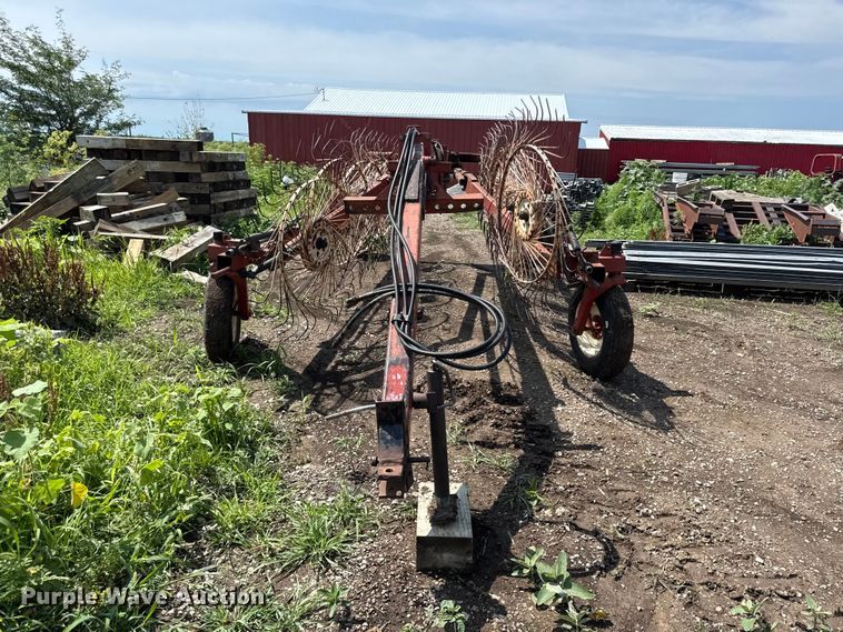 image for item EN0328 H&S bi fold rake hay rake
