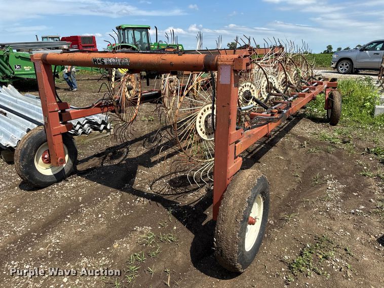 image for item EN0328 H&S bi fold rake hay rake
