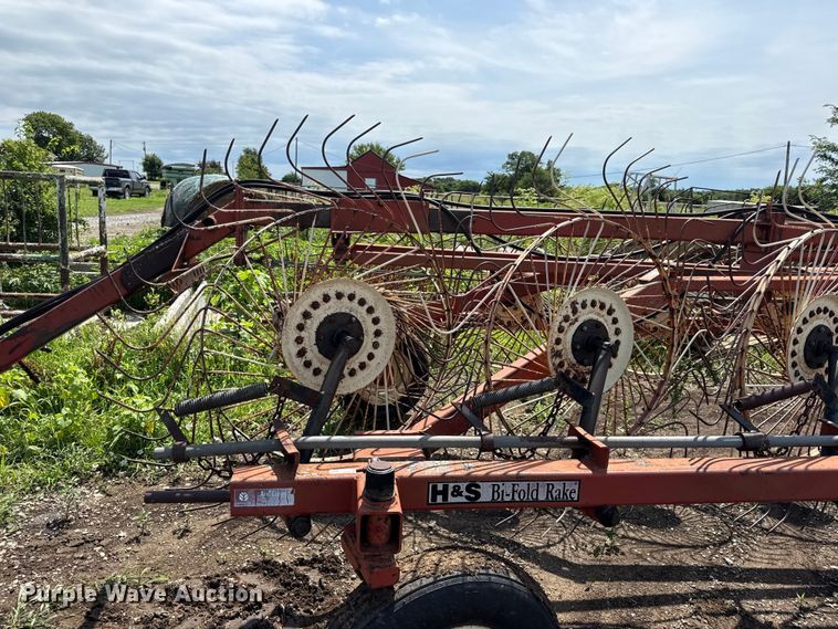 image for item EN0328 H&S bi fold rake hay rake