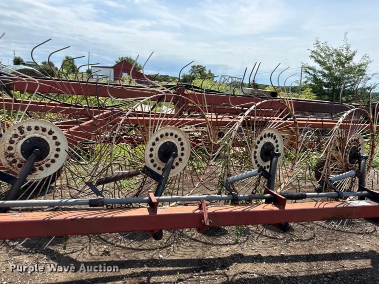 image for item EN0328 H&S bi fold rake hay rake