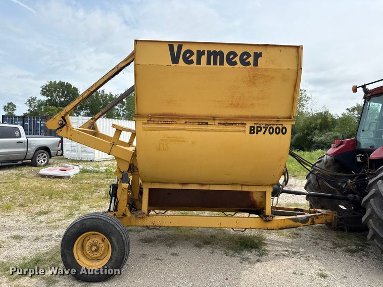 image for item EN0350 2000 Vermeer BP7000 bale processor