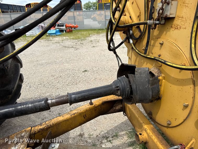 image for item EN0350 2000 Vermeer BP7000 bale processor