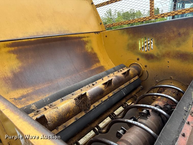 image for item EN0350 2000 Vermeer BP7000 bale processor