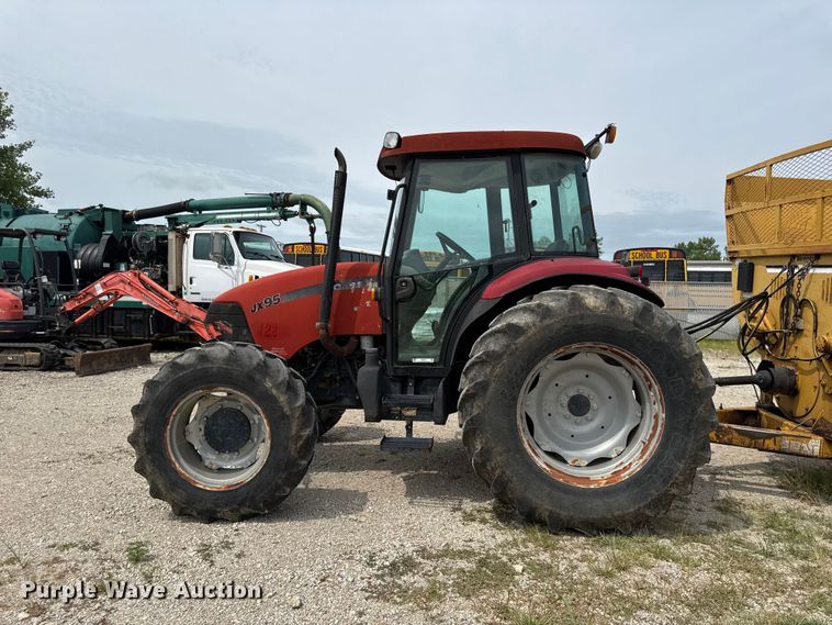 image for item EN0351 2004 Case IH JX95 MFWD tractor