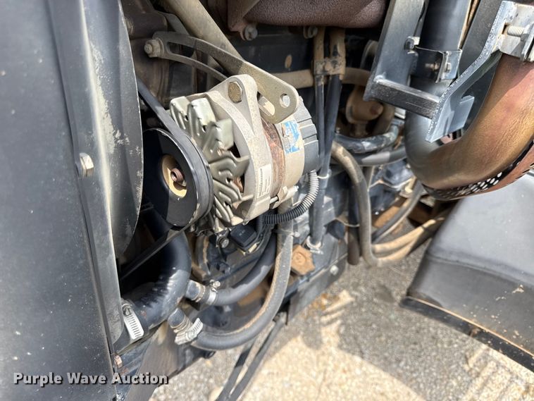 image for item EN0351 2004 Case IH JX95 MFWD tractor
