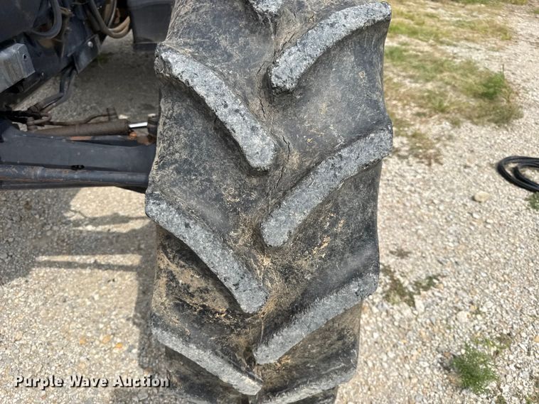 image for item EN0351 2004 Case IH JX95 MFWD tractor